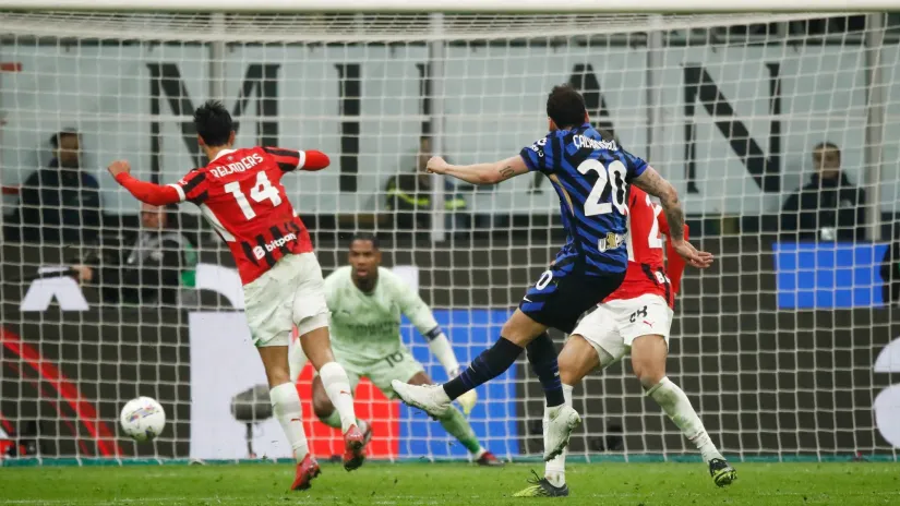 Gol Hakana Čalhanoglua (Inter) u prvom kup susretu sa Milanom